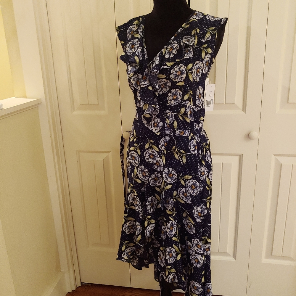 Donna Morgan Chiffon Crepe Floral Wrap Dress